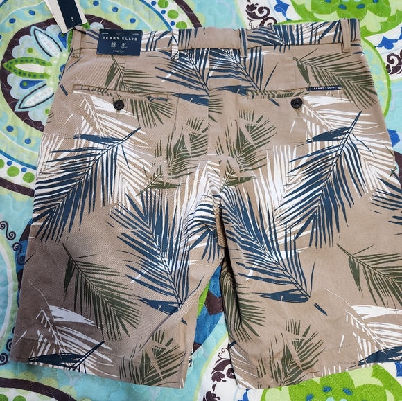 Tropical Palm Print Men's Shorts - Picture 7 of 8
